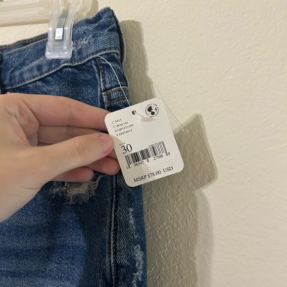 NWT Free People We The Free Deep Sea Blue Distressed Cotton Rolled Size 30 Short - Picture 10 of 11